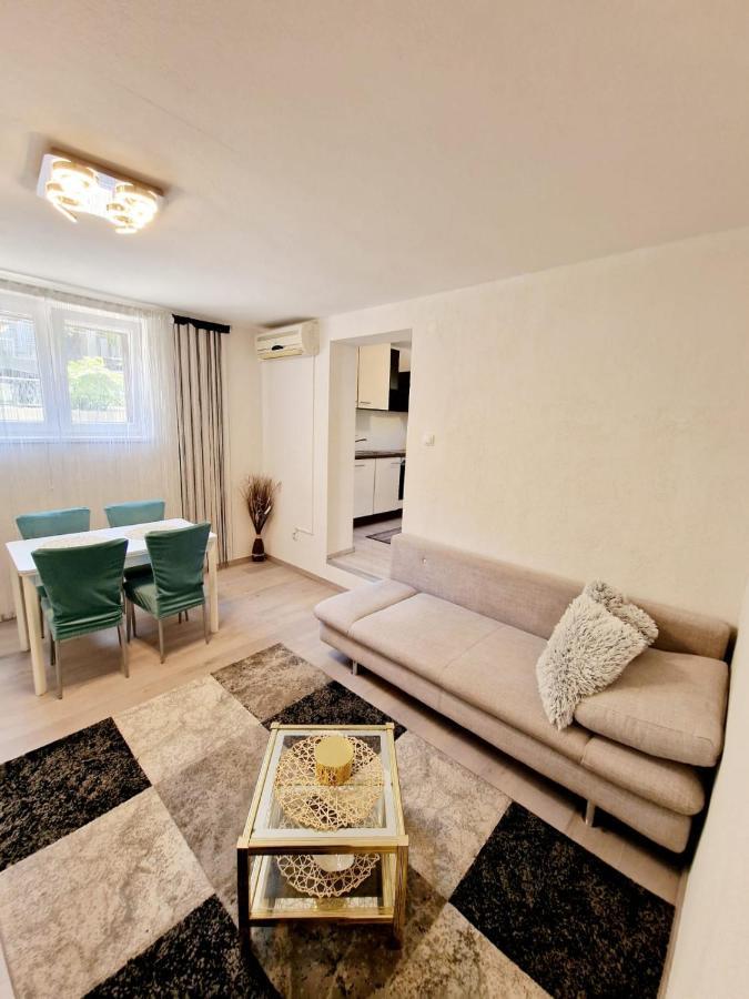 Split Apartment المظهر الخارجي الصورة