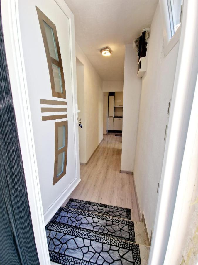 Split Apartment المظهر الخارجي الصورة